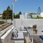 בית נופש Pico Patmos 10 *